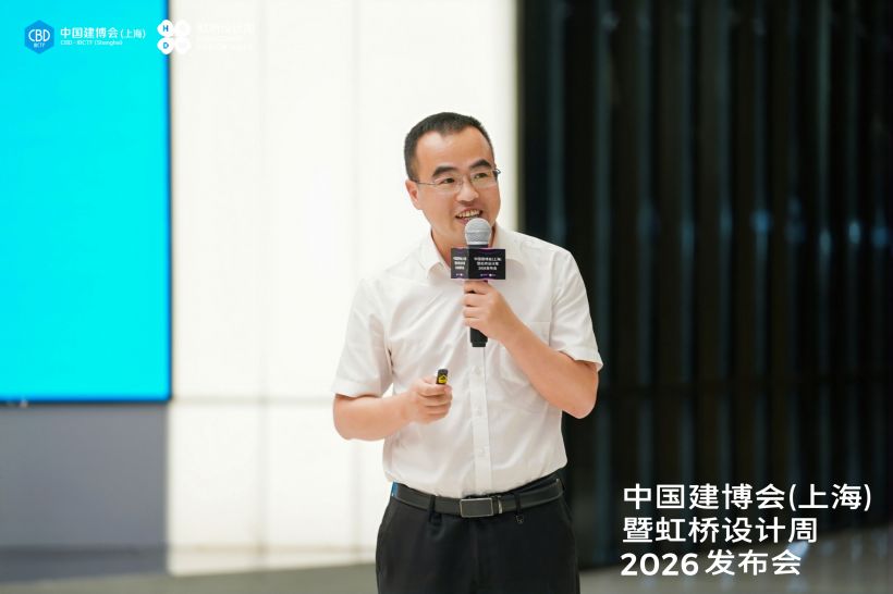 周杰.jpg